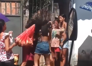 A tentativa de obter atendimento prioritário de forma irregular gerou um acalorado bate-boca. Foto: Reprodução