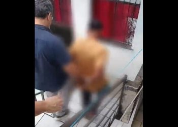 O professor foi levado para a Depca, onde agora responde por estupro de vulnerável. Foto: Reprodução