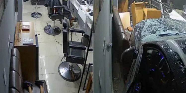 Carro invade barbearia e atinge garotinho de 4 anos