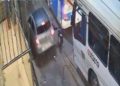 Vídeo: Estudante é atr0pelada ao atravessar na frente de ônibus em Manaus