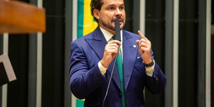 Parlamentar alerta para abandono da população do interior. Foto: Divulgação