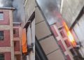 Domingo amanhece com incêndio de grandes proporções e várias casas são atingidas no São Jorge