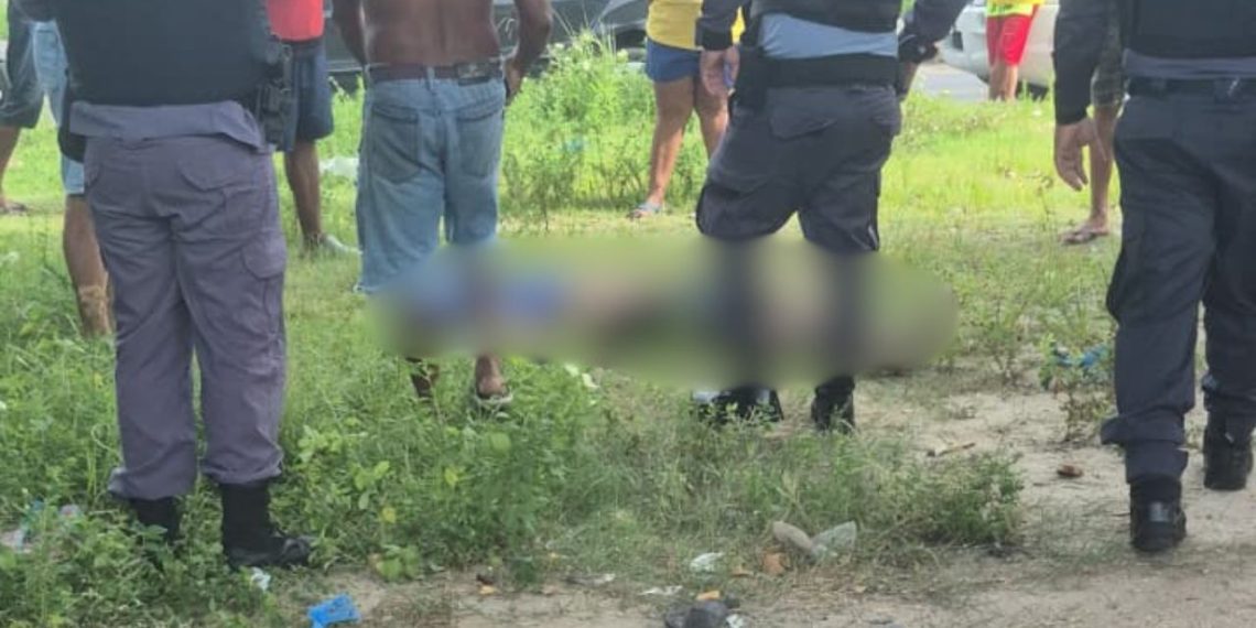 'Ferrugem', lavador de carros é encontrado morto boiando em igarapé de Manaus