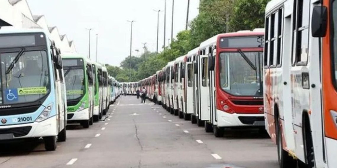 Manaus pode ficar sem ônibus após ameaça de greve dos rodoviários