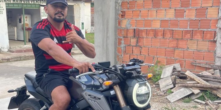 Comerciante morre em acidente de moto horas após comemorar vitória do Brasil em Beruri