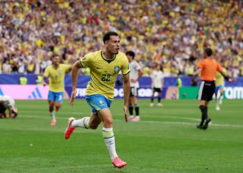 E o gol da vitória veio com Gabriel Martinelli, no segundo tempo. Foto: Reprodução/Internet