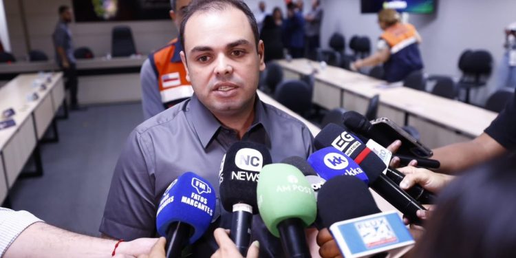 Governador Roberto Cidade anuncia antecipação da primeira parcela do 13º salário para 23 e 24 de julho