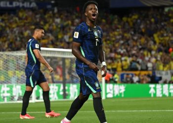 Brasil faz 3 a 0 no Haiti, domina o jogo e toma a ponta do Grupo C