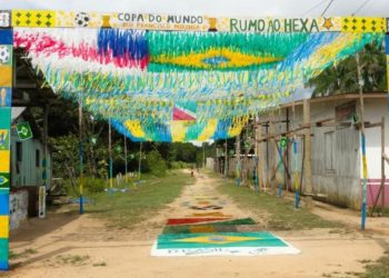 Com decoração simples, rua de Beruri vira destaque e viraliza na internet