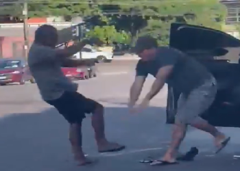 O idoso foi alvo de um golpe cruel seguido de roubo e violência. Foto: Reprodução