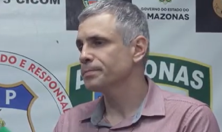 Segundo o delegado Guilherme Antoniazzi (na foto), o homem de 40 anos ainda usou o veículo da empresa para chegar até o 'ponto' da vítima. Foto: Reprodução