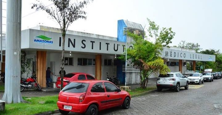 Pego de surpresa, homem leva ‘chuvarada’ de t1r0s e tem a cabeç@ est0urad@ em Manaus