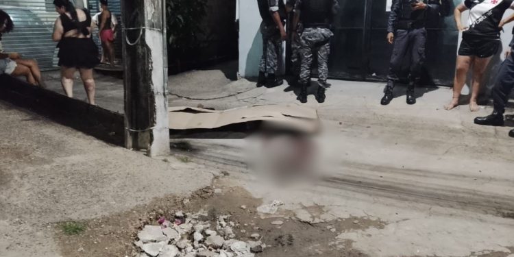 Homem é ass4ssinad0 com tir0s na cabeça e no pescoço na Zona Sul de Manaus