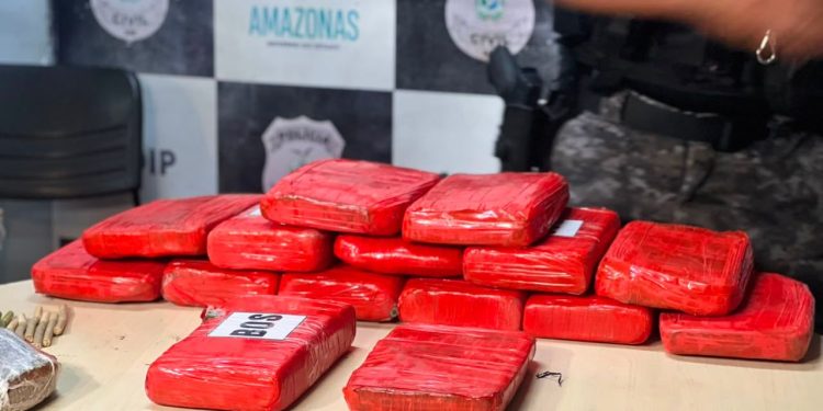 Denúncia leva Rocam a esconderijo de drogas e causa prejuízo de R$ 300 mil ao crime