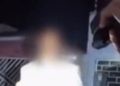 Vídeo: Valentão esp4nca companheira, tenta fugir da polícia e acaba derrubado com Taser