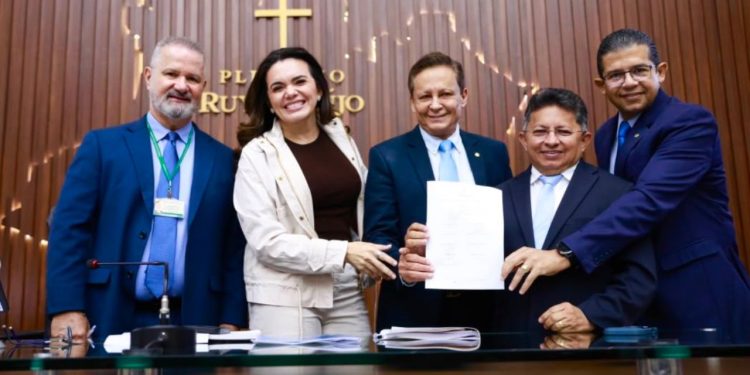 Diário Oficial da Aleam publica nomes dos primeiros convocados do concurso público da Casa Legislativa