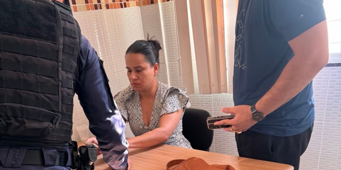 Mulher é presa suspeita de aplicar golpes de até R$ 45 mil em 20 vítimas em Manaus