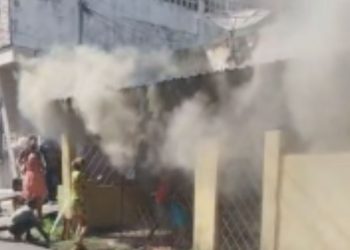 Homem é amarrado, tem casa incendiada pelo companheiro e é salvo por vizinho em Manaus