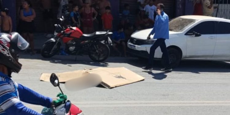 Motociclista m0rre após ser arremessado em grave acidente com caçamba em Manaus