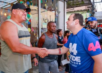 Roberto Cidade começa corpo a corpo da campanha pelo Jorge Teixeira, na zona Leste
