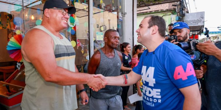 Roberto Cidade começa corpo a corpo da campanha pelo Jorge Teixeira, na zona Leste