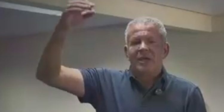 Rodoviários ameaçam parar ônibus de Manaus novamente por atraso de salários: “Manaus vai travar”