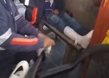 Vídeo: Estudante tem dedão do pé atingido por ônibus dentro do T5