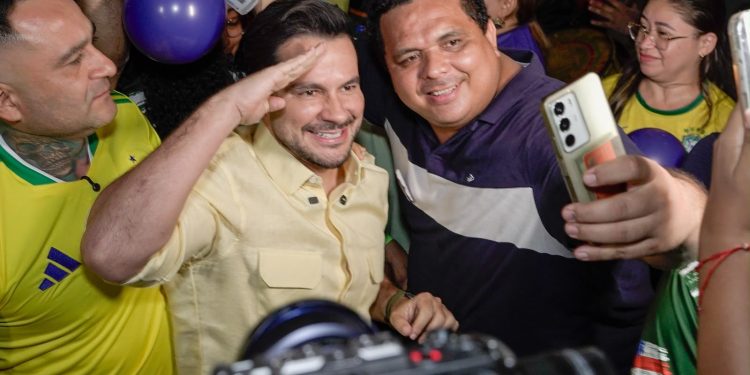 O parlamentar reafirmou o compromisso da Tropa da Mudança com o Amazonas e destacou a disposição do grupo para enfrentar os desafios do estado. Foto: Kiko Sanches e Isaque Ramos