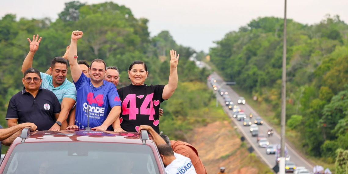 Cerca de 300 carros participaram da carreata, que teve aproximadamente sete quilômetros de extensão. Foto: Divulgação