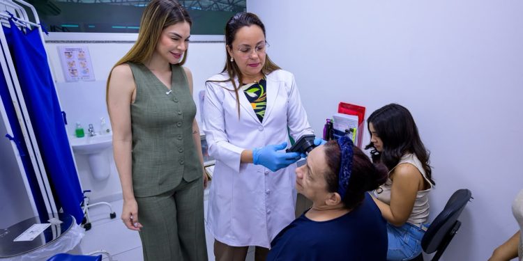 Visita da primeira-dama à Funati destacou histórias de acolhimento, cuidado e qualidade de vida para a pessoa idosa. Foto: Divulgação