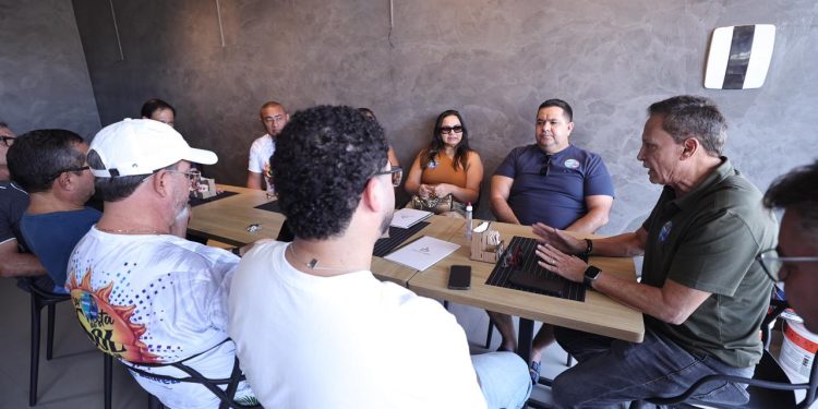 Adjuto Afonso participa da Festa do Sol e estreita articulação política em Lábrea