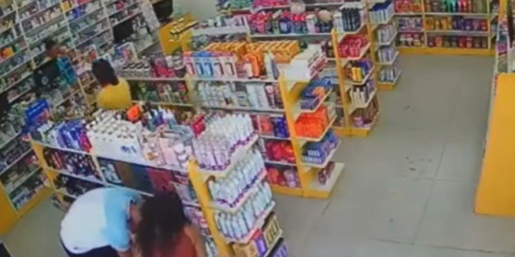 Eles ingressaram no estabelecimento disfarçados de clientes comuns. Foto: Reprodução