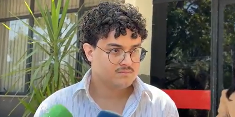 ‘Achei que ia m0rrer’, relata professor at@cado com nove f@cadas dentro de escola em Manaus