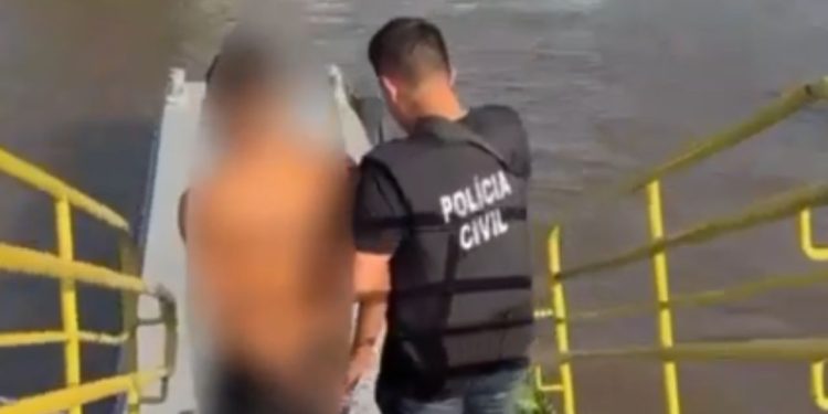 Dois condenados por roubo são presos pela polícia em comunidade na zona rural de Parintins