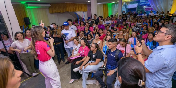 Thaisa Cidade leva propostas da coligação ‘União pelo Amazonas’ para mulheres da zona sul de Manaus
