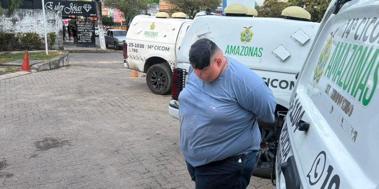 Vulgo 'Pança', procurado por duplo h0m1cídi0 e apontado como líder do tr4f1c0, é preso em Manaus