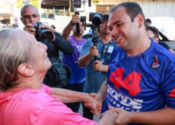 Na Praça 14, Roberto Cidade apresenta propostas e reforça compromisso com a segurança pública