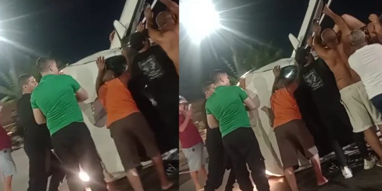 Vídeo: testemunhas viram carro que capotou e deixou mulher presa no veículo em Manaus