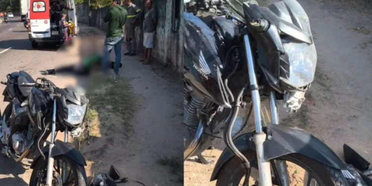 Motoqueiro perde controle e acaba arremessad0 num poste em Manaus