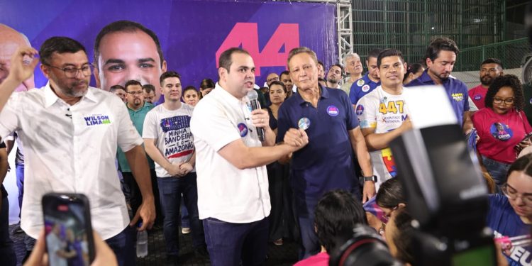Adjuto Afonso reúne apoiadores em agenda eleitoral em Manaus