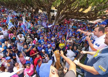 Roberto Cidade encerra maratona deste final de semana pelo interior com mega carreata em Itacoatiara