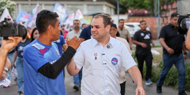 Roberto Cidade leva proposta ‘Mãe Solo Protegida’ às ruas do Zumbi e reforça compromisso com mulheres no segundo mandato