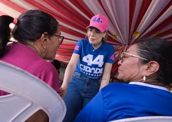 Thaisa Cidade visita comunidades ribeirinhas de Manaus, conversa com moradores e apresenta propostas de Roberto Cidade