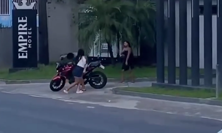 Vídeo: Em Manaus, mulher ‘amassa’ na p0rr@da o marido e a amante na saída do motel