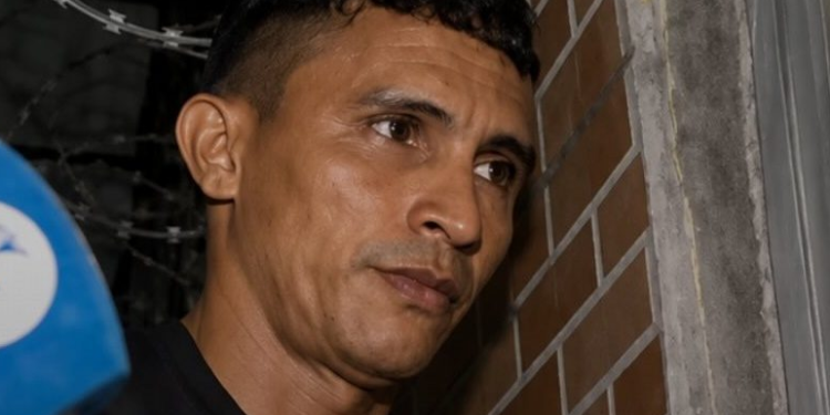 Homem que cometeu triplo-h0micídi0 no São Jorge e fer1u uma mulher é indiciado em Manaus