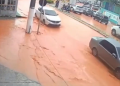 Vídeo mostra exato momento em que avenida vira ‘rio’ com adutora rompendo em Manaus; veja