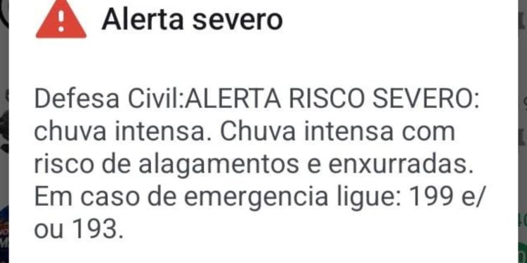 Defesa Civil emite alerta severo para chuva forte, alagamentos e enxurradas em Manaus
