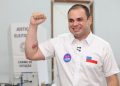 Roberto Cidade vota em Manaus e afirma confiança na chegada ao segundo turno