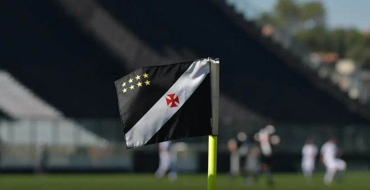 Vasco estuda levar jogos contra Boca Juniors e Flamengo para Manaus