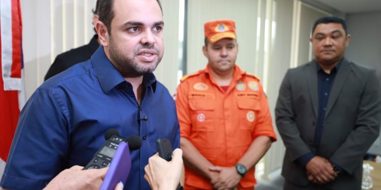 Governador Roberto Cidade busca integração entre Poderes e órgãos de controle para fortalecer combate às queimadas no Amazonas